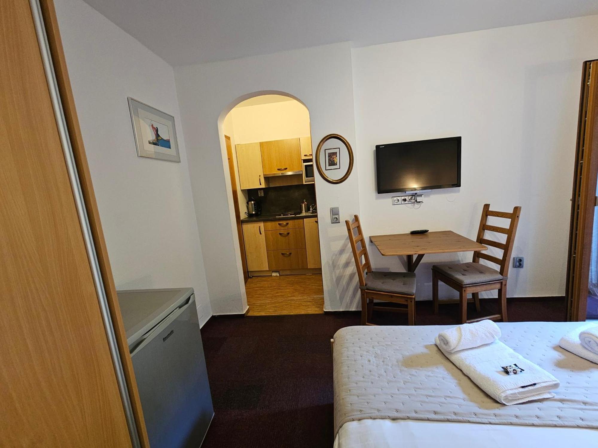 Ski&Bike Nassfeld Apartments แฮร์มากอร์ ภายนอก รูปภาพ