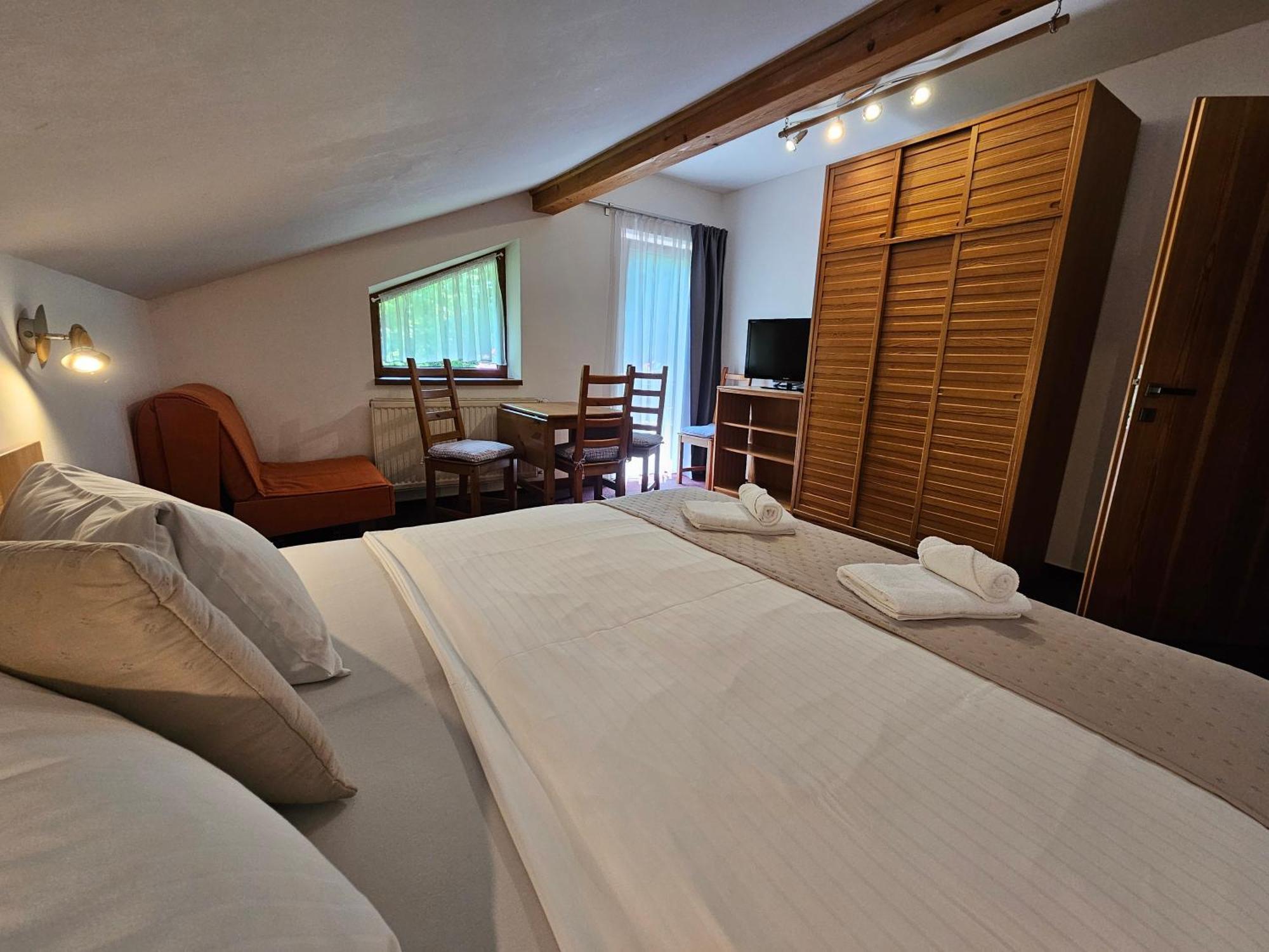Ski&Bike Nassfeld Apartments แฮร์มากอร์ ภายนอก รูปภาพ